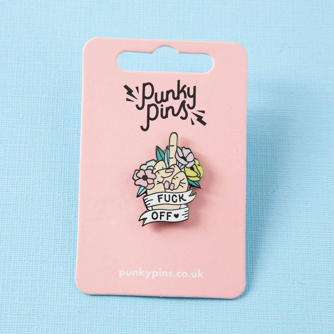 Emaille-Pin mit der Aufschrift „Fuck Off“ im stilvollen Design von Punky Pins